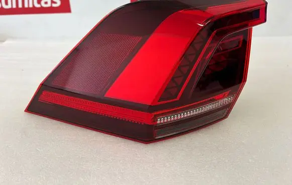 Volkswagen Tiguan Rear/tail lights 5NA945207F 2SD01252101 00859404