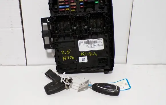 Ford Kuga III BSM Control unit LU5T15604BJC F005V03569 20230214