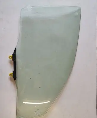 Mitsubishi Outlander Front door window glass four-door 43R00033