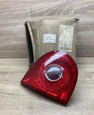 Volkswagen Golf V Rear/tail lights 1K6945093L