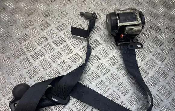 Mercedes-Benz X-class W470 Rear seatbelt 637533400A 170726A E6404319A