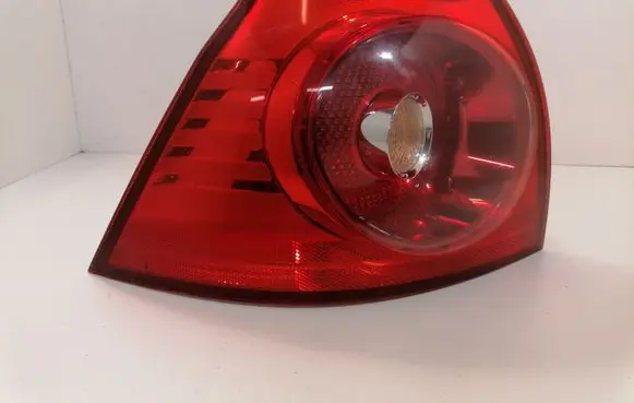 Volkswagen Golf V Rear/tail lights 4VFX13405AA