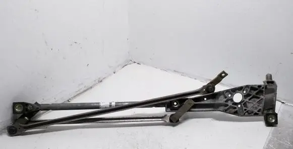 Ford Focus Front wiper linkage 