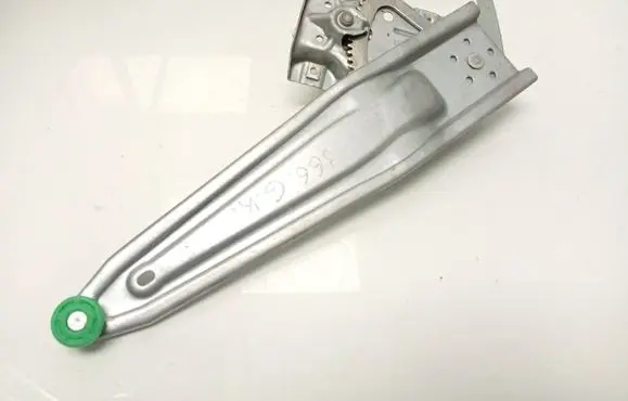 Honda CR-V Rear door manual window regulator 