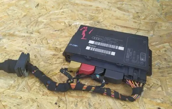 Audi A4 S4 B6 8E 8H Comfort/convenience module 8E0959433AM