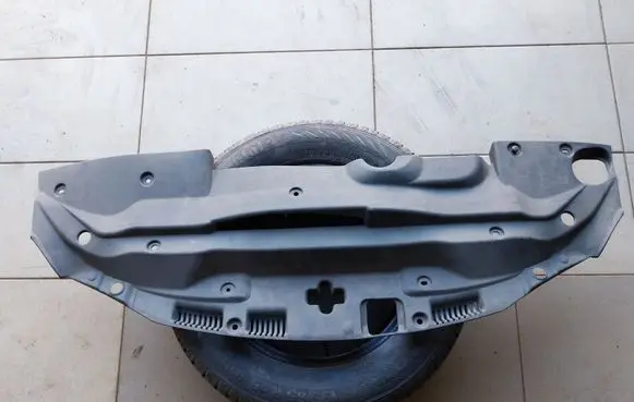 Lexus IS 220D-250-350 Radiator trim 5329553020