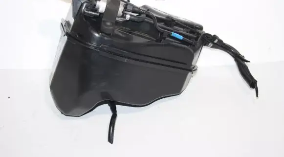 BMW 5 G30 G31 G38 AdBlue liquid reservoir 7381415