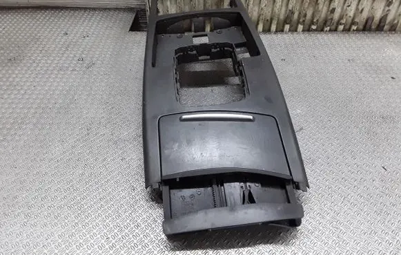 Audi A6 S6 C6 4F Center console 4F1864261