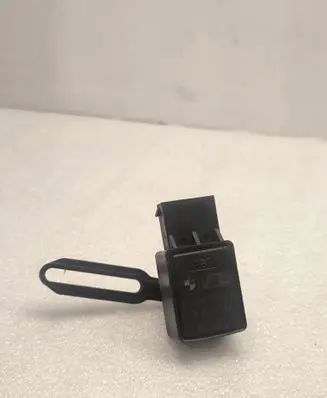 BMW 6 E63 E64 Tailgate sensor 8267936 7503