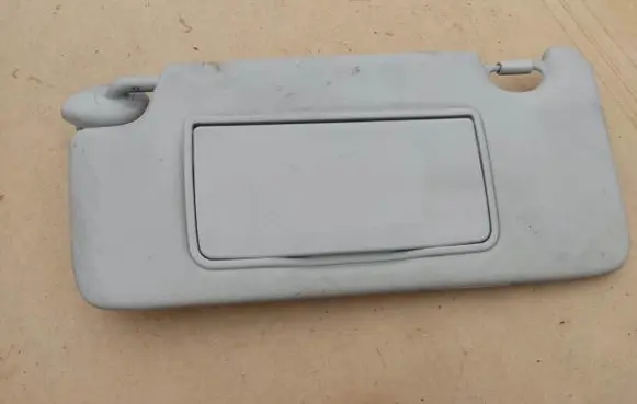 Sun visor