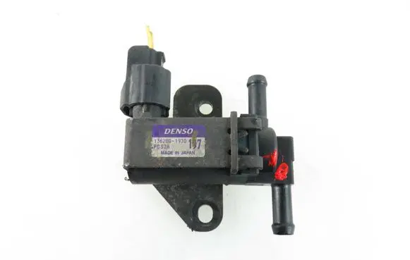 Honda Civic Vacuum valve 1362001970