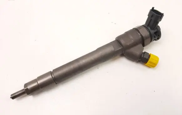 Renault Trafic III (X82) Fuel injector 0445110546