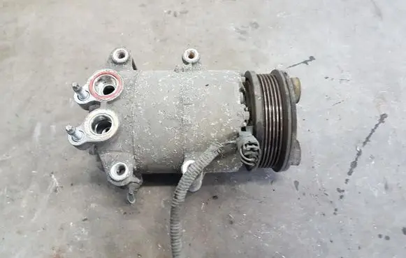 Ford Fiesta Air conditioning (A/C) compressor (pump)