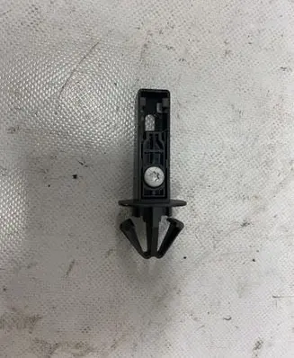 Headlight/headlamp mounting bracket