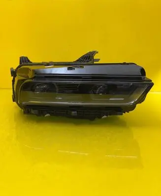 BMW 7 G70 Headlight/headlamp 5B33F02-01