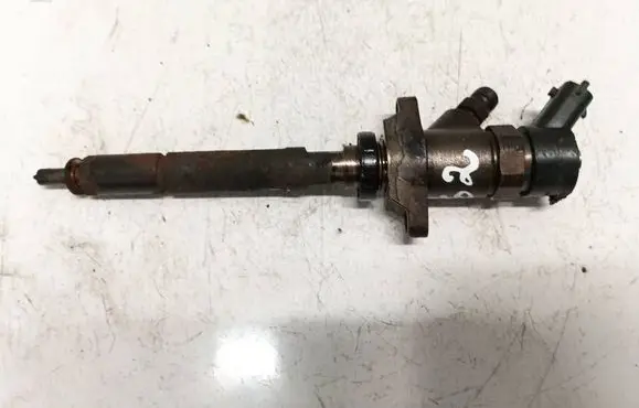 Fuel injector