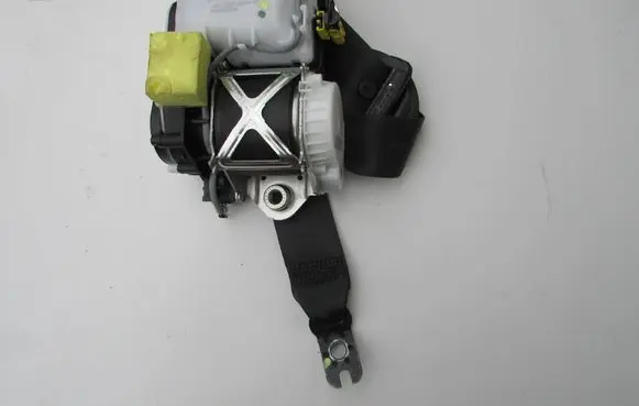 Volkswagen Golf VII Front seatbelt 5G4857705M