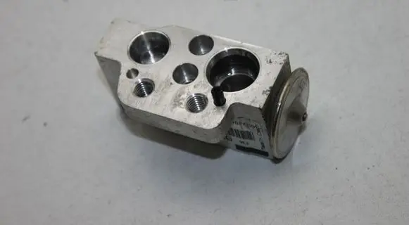 Air conditioning (A/C) expansion valve