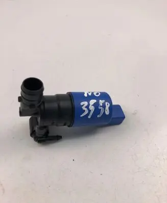 Jaguar XE Windscreen/windshield washer pump AV6113KO82AA