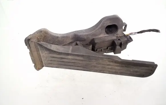 Volkswagen PASSAT B6 Accelerator throttle pedal 1K1721503L 6PV00860000