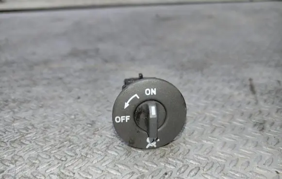 Renault Laguna III Passenger airbag on/off switch 8200169589C