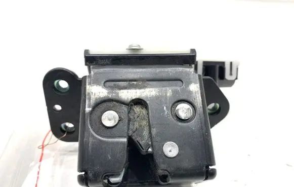 Mazda CX-5 Tailgate exterior lock 