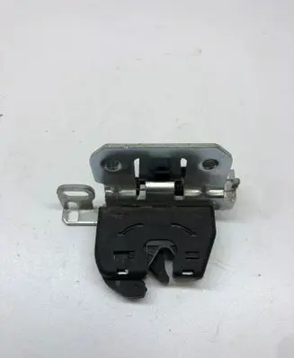 Mercedes-Benz C W204 Seat back rest lock catch A2049200372