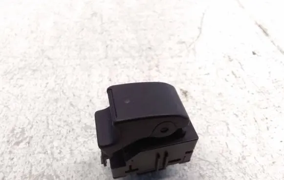 Toyota Corolla Verso AR10 Electric window control switch 848100F010 37181A298B