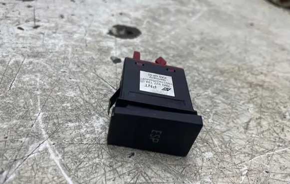 Seat Alhambra (Mk1) ESP (stability program) switch 7M3927134 YM2119G254AAW