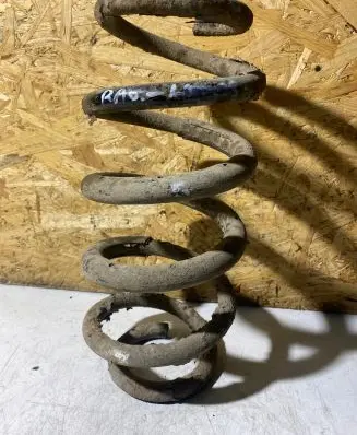 Toyota RAV 4 (XA30) Rear coil spring