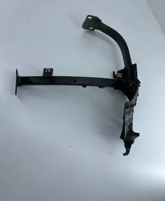 Audi A8 S8 D4 4H Fender mounting bracket 4H0821233