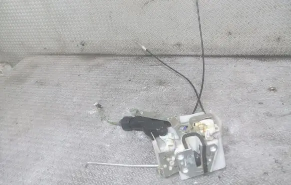 Suzuki Alto Rear door lock
