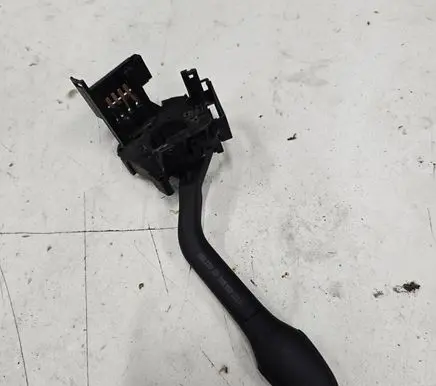 Volkswagen PASSAT B4 Wiper control stalk 1H6953503F