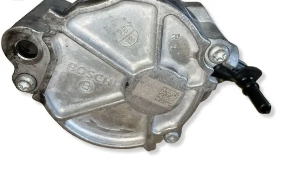 Maserati Ghibli Vacuum pump 2055G