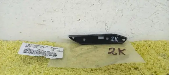 Mercedes-Benz CLA C117 X117 W117 Front bumper mounting bracket A1178850600