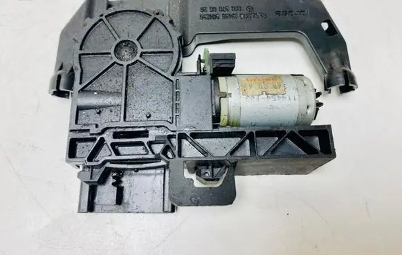Mercedes-Benz S W221 Seat adjustment assembly A0009700036 0009700036