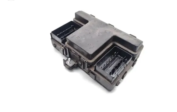 Ford Mondeo MK V Fuse module FG9T-14A067-EB