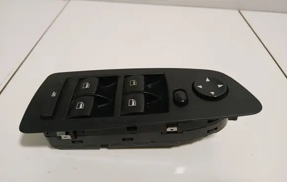 BMW 1 E81 E87 Electric window control switch 9155496 07W30K101 HW05SW0