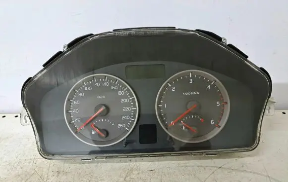 Volvo V50 Speedometer (instrument cluster) 30728645