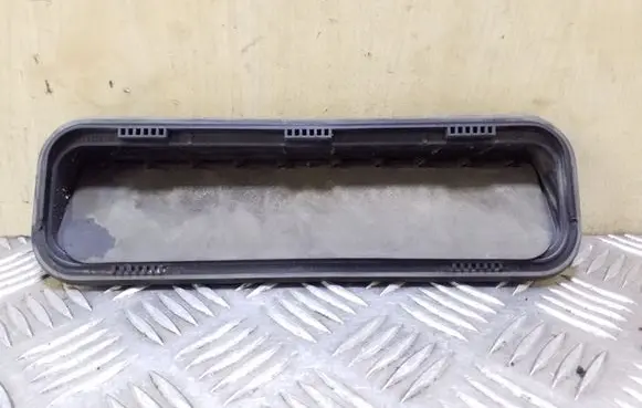 Hyundai i40 Quarter panel pressure vent 