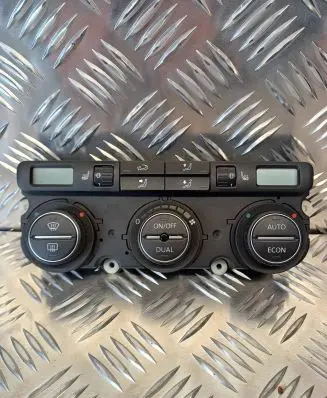 Volkswagen PASSAT B6 Climate control unit 74677532V 0952C1