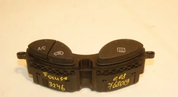 Ford Focus Windscreen/window heater switch 98AG19A945BG YS4Z19986BA