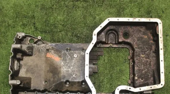 BMW 7 E38 Oil sump 1742992