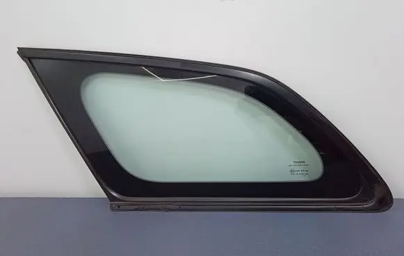 Toyota Avensis T270 Rear side window