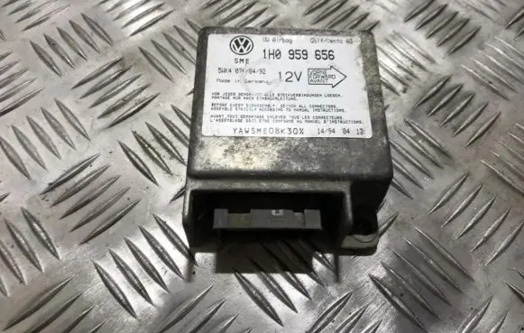 Volkswagen Golf III Airbag control unit/module 1h0959656 5wk4076