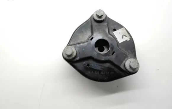Mercedes-Benz V Class W447 Front upper strut mount A6393230720