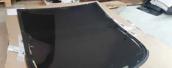 Tesla Model Y Sunroof glass 147292597C