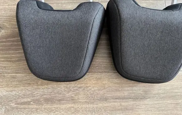 Nissan Ariya Front seat headrest DVCVC