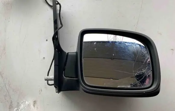 Front door electric wing mirror