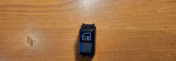 Mercedes-Benz S W140 Central locking switch button 2028203910